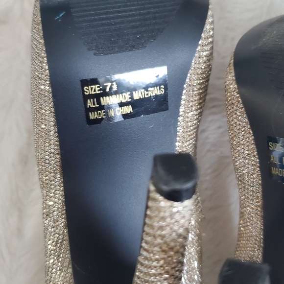 QUIPID~GOLD SPARKLING PLATFORM STILETTOS W/ RHINESTONES ON TOE & MESH ACCENTS! - Picture 9 of 16